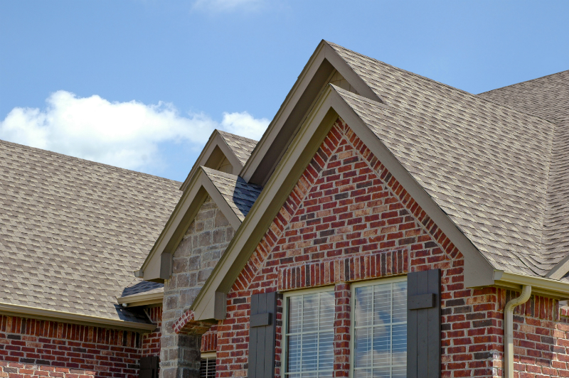 Three Signs That Your Commercial Building Is in Need of a New Roof