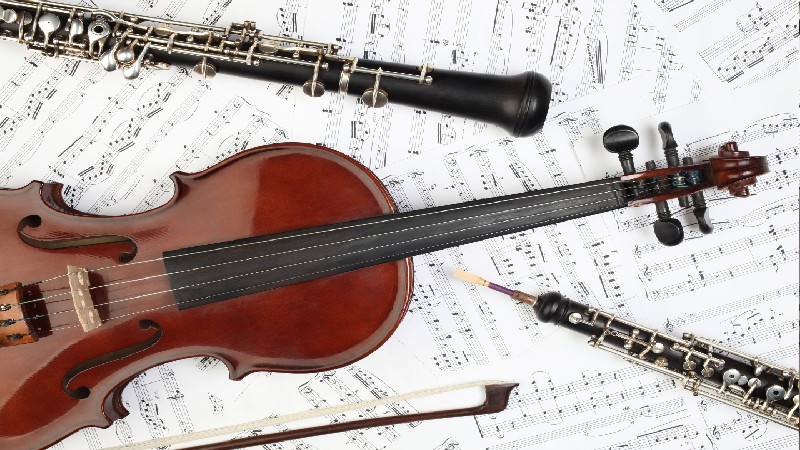 Need to Replace Those Six String Bass Strings in Wilmington, NC?