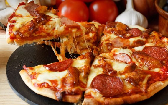 Authentic, Delicious Thin Crust Pizza in Hollywood, FL, and Davie FL