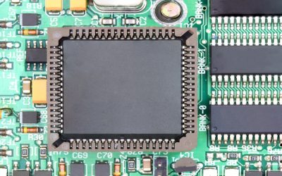 Improve circuit safety and consistency by integrating a constant voltage source in designs