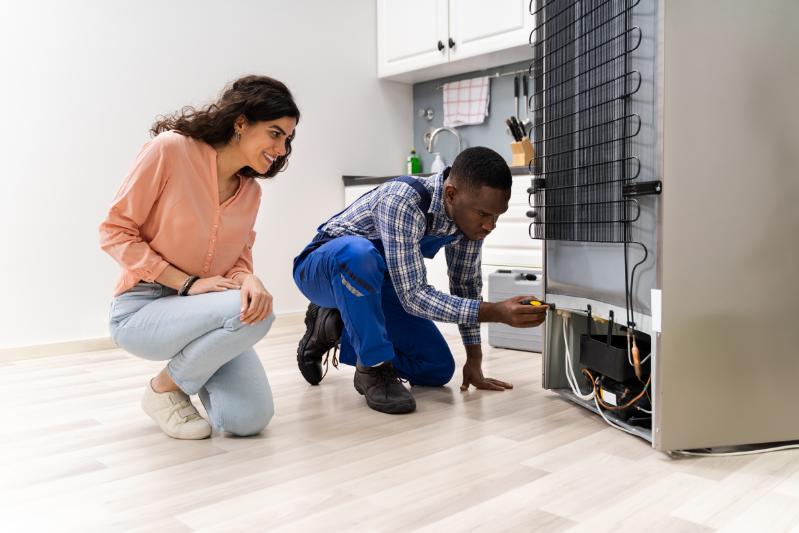 Essential Steps for Sub-Zero Fridge Repair in Miami Beach, FL to Avoid Food Spoilage